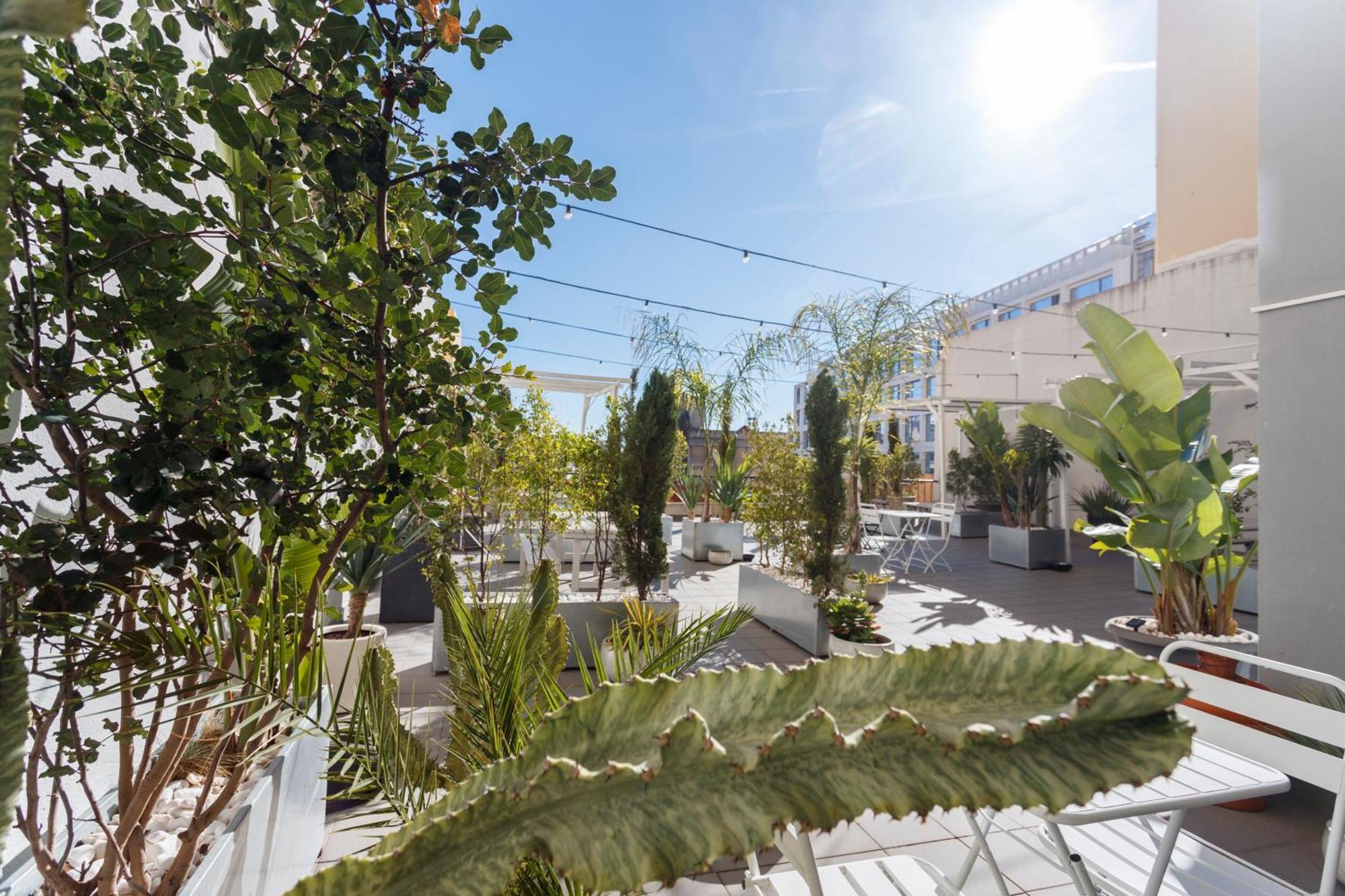 Expresso Martinis In Lisbon By Misha'S Place 4C Exterior photo
